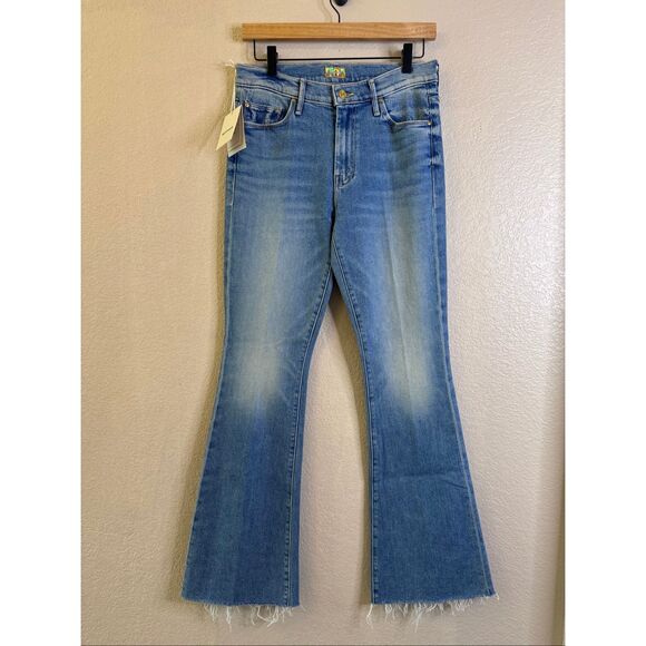 NEW Mother The Weekender Fray Mid Rise FIare Jeans Size 29 Glow Up Blue Denim - Picture 2 of 16